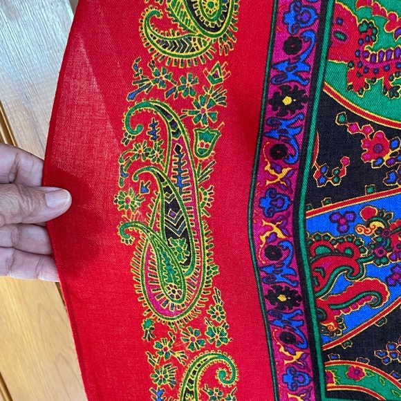Vintage Challis paisley scarf - Picture 3 of 5
